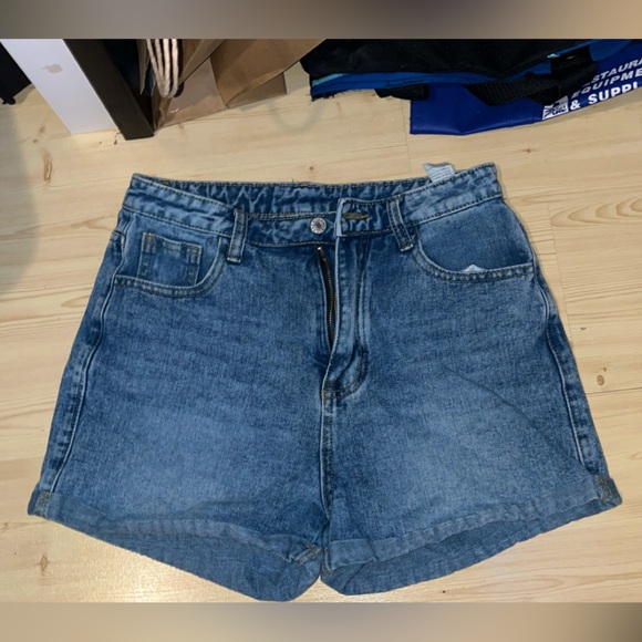Shein Denim Shorts- Size M Women - Picture 1 of 3